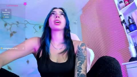 Snapshot of saturno_stone chatting on 06.19.26 Saturnooo online show from 06.19.26