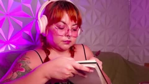 Gina George online show from 09.20.25