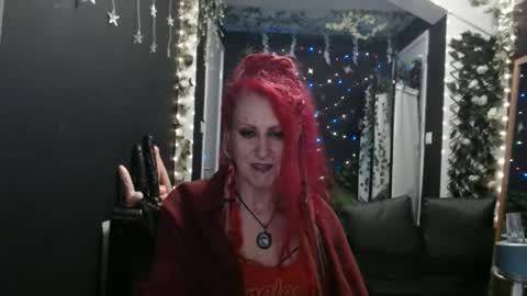 SaucySky online show from 02.09.25