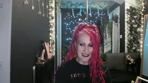 SaucySky online show from 09.27.25