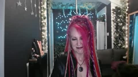 SaucySky online show from 11.28.25