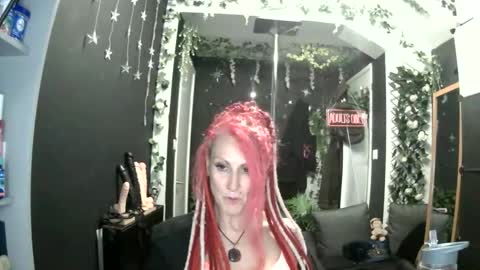 SaucySky online show from 06.04.26
