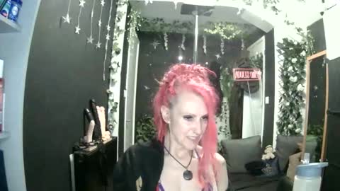 SaucySky online show from 06.11.26