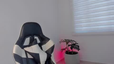 Savannahwildee online show from 07.07.26