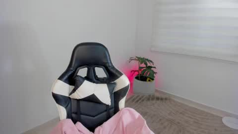 Savannahwildee online show from 07.10.26