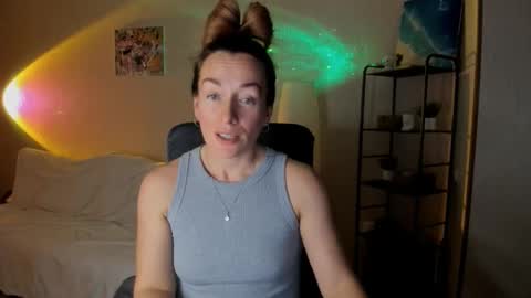 save the qween online show from 11.04.25