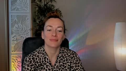 save the qween online show from 04.28.26
