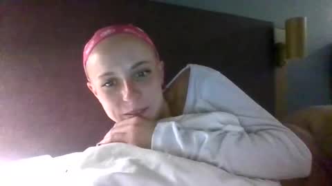 Snapshot of savvysavage6973 chatting on 12.19.25 SavvySavage online show from 12.19.25