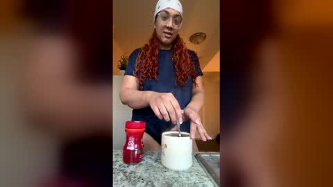 Snapshot of saxxykvexxed chatting on 12.21.25 saxxykvexxed online show from 12.21.25