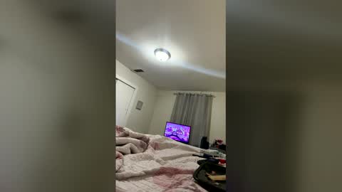 Snapshot of saxxykvexxed chatting on 12.22.25 saxxykvexxed online show from 12.22.25