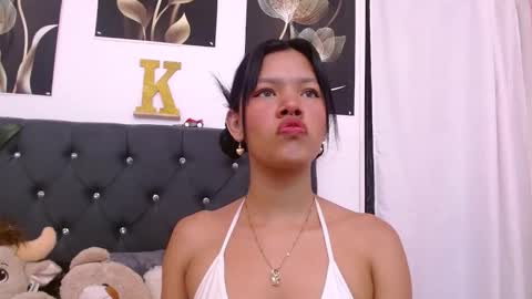 Snapshot of saykimmy chatting on 04.28.26 saykimmy online show from 04.28.26