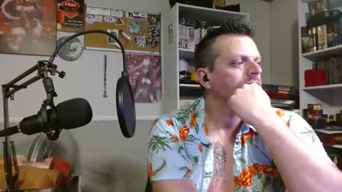 Snapshot of scarecrow2wm chatting on 11.16.25 Kent Clark online show from 11.16.25