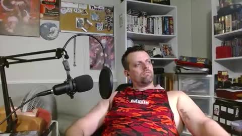 Snapshot of scarecrow2wm chatting on 11.17.25 Kent Clark online show from 11.17.25