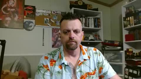 Snapshot of scarecrow2wm chatting on 11.24.25 Kent Clark online show from 11.24.25