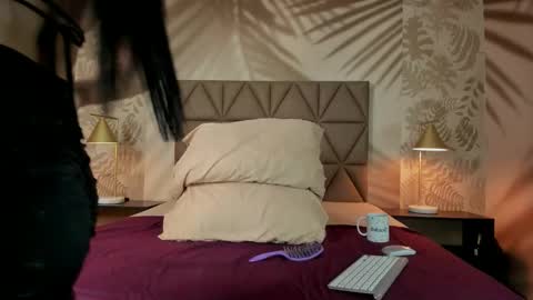 Scarleet online show from 02.05.26