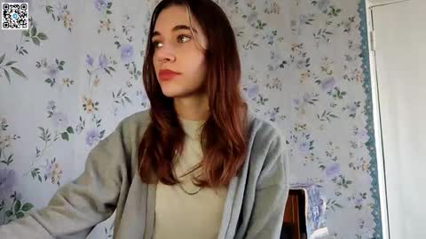 Snapshot of scarlet1flowers chatting on 09.30.25 Kira online show from 09.30.25