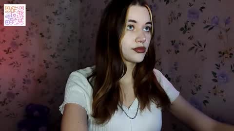 Snapshot of scarlet1flowers chatting on 11.12.25 Kira online show from 11.12.25