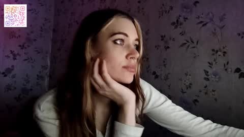 Snapshot of scarlet1flowers chatting on 11.20.25 Kira online show from 11.20.25