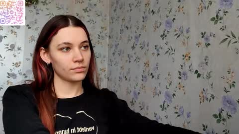 Snapshot of scarlet1flowers chatting on 01.09.26 Kira online show from 01.09.26