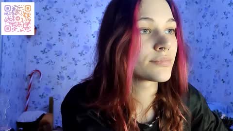 Snapshot of scarlet1flowers chatting on 02.13.26 Kira online show from 02.13.26