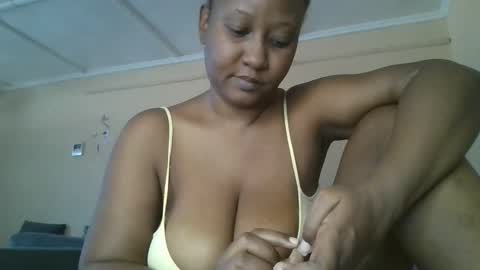 Snapshot of scarlet_25142359 chatting on 09.19.25 scarlet_25142359 online show from 09.19.25