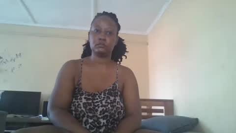 Snapshot of scarlet_25142359 chatting on 10.17.25 scarlet_25142359 online show from 10.17.25