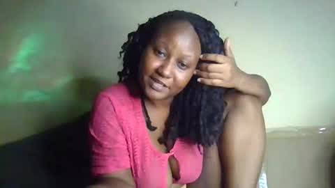 Snapshot of scarlet_25142359 chatting on 10.22.25 scarlet_25142359 online show from 10.22.25