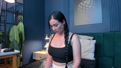 Scarlet Edwars online show from 07.15.26