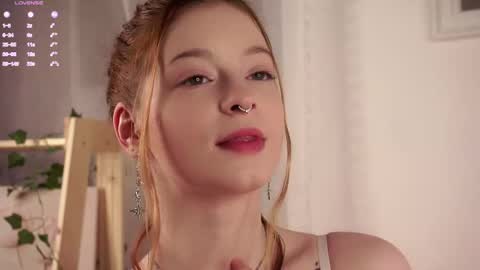 Snapshot of scarlet_fever10 chatting on 11.14.25 scarlet_fever10 online show from 11.14.25