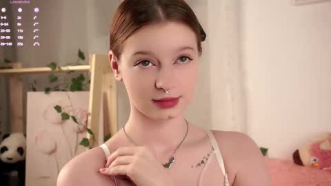 Snapshot of scarlet_fever10 chatting on 11.24.25 scarlet_fever10 online show from 11.24.25