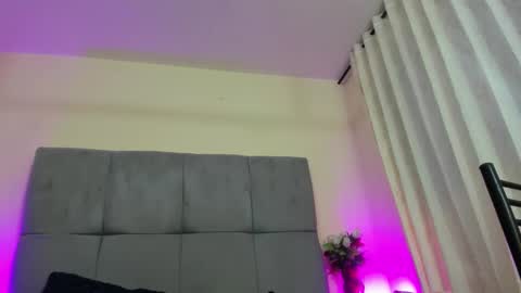 Snapshot of scarlet_hit chatting on 01.10.26 scarlet_hit online show from 01.10.26