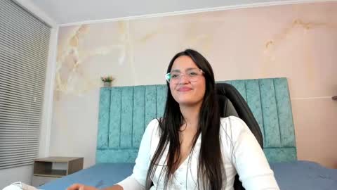 Snapshot of scarlet_rose__ chatting on 03.04.25 Scarlet online show from 03.04.25