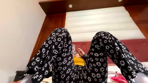 Snapshot of scarlet_whisper chatting on 03.09.26 scarlet whisper online show from 03.09.26