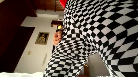 Snapshot of scarlet_whisper chatting on 03.18.26 scarlet whisper online show from 03.18.26