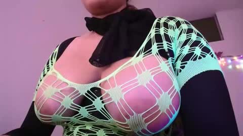scarlet whisper online show from 04.30.26