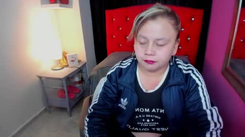 ScarletBigTitties online show from 04.22.26