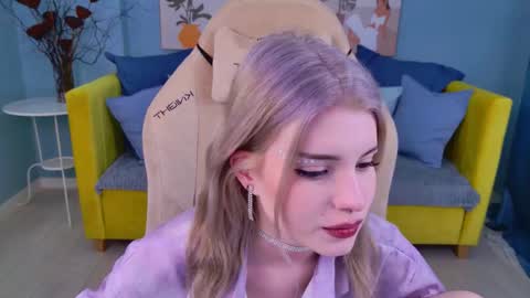 Snapshot of scarletblackwood chatting on 03.19.26 scarletblackwood online show from 03.19.26