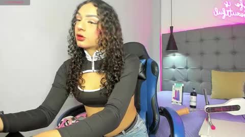 Snapshot of scarletcherry18 chatting on 03.20.26 scarlet online show from 03.20.26