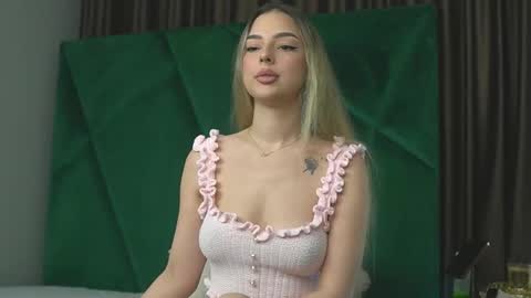 Scarlet online show from 11.04.25