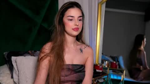 Scarlet online show from 04.27.26