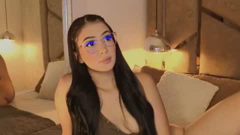Snapshot of scarleth_lux_ chatting on 06.18.26 Scarleth online show from 06.18.26