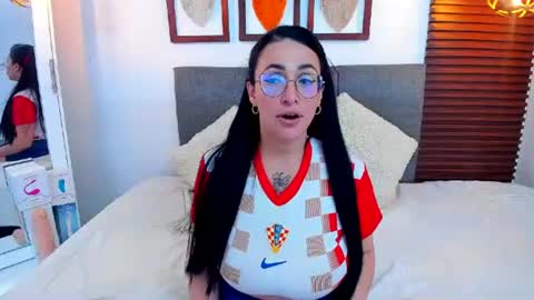 Snapshot of scarleth_swann chatting on 06.29.26 scarleth online show from 06.29.26