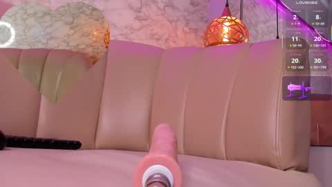 Snapshot of scarlethill_ chatting on 03.07.25 scarlethill_ online show from 03.07.25