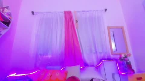 Snapshot of scarletliz chatting on 12.02.24 Scarletliz online show from 12.02.24