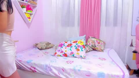 Snapshot of scarletliz chatting on 02.13.25 Scarletliz online show from 02.13.25