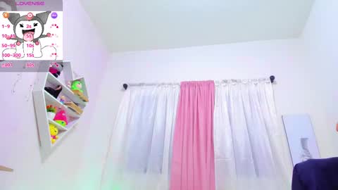 Snapshot of scarletliz chatting on 02.14.25 Scarletliz online show from 02.14.25