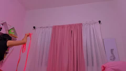 Snapshot of scarletliz chatting on 02.27.25 Scarletliz online show from 02.27.25