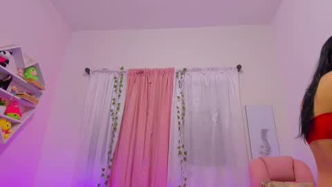 Snapshot of scarletliz chatting on 03.05.25 Scarletliz online show from 03.05.25