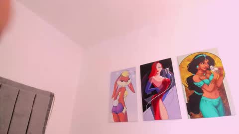 Snapshot of scarletliz chatting on 09.29.25 Scarletliz online show from 09.29.25