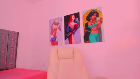 Snapshot of scarletliz chatting on 10.18.25 Scarletliz online show from 10.18.25